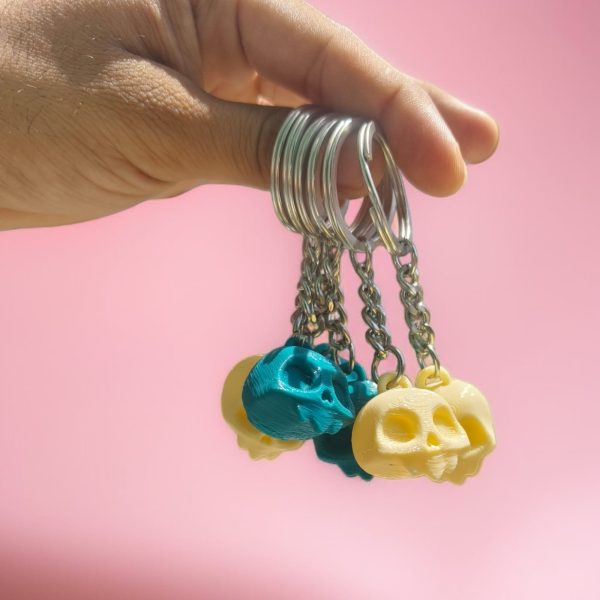 Skull Keychains 12 pcs (6 cream yellow, 6 blue) - Image 2
